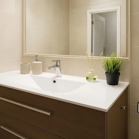 Family Friendly Ground Floor 2 Bedroom Dama De Noche Rdr200 Lägenhet *