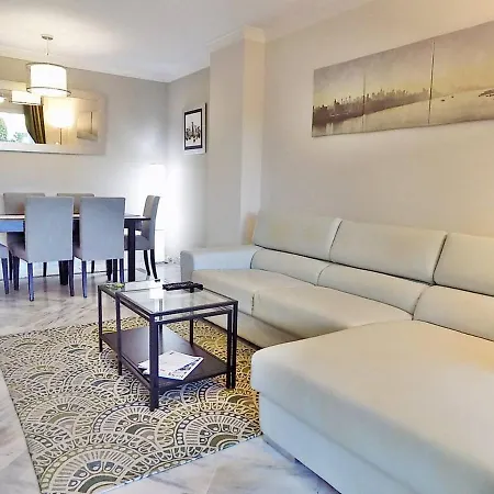 Family Friendly Ground Floor 2 Bedroom Dama De Noche Rdr200 *
