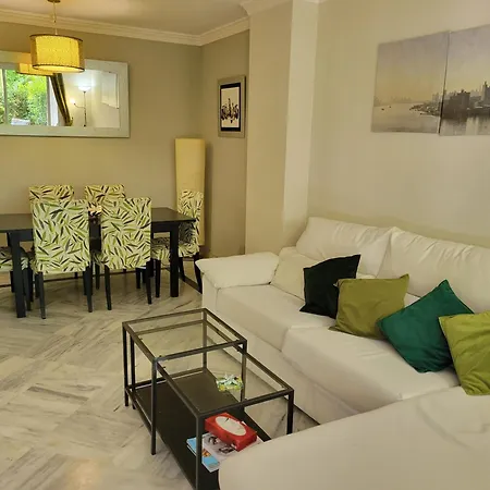 Family Friendly Ground Floor 2 Bedroom Dama De Noche Rdr200