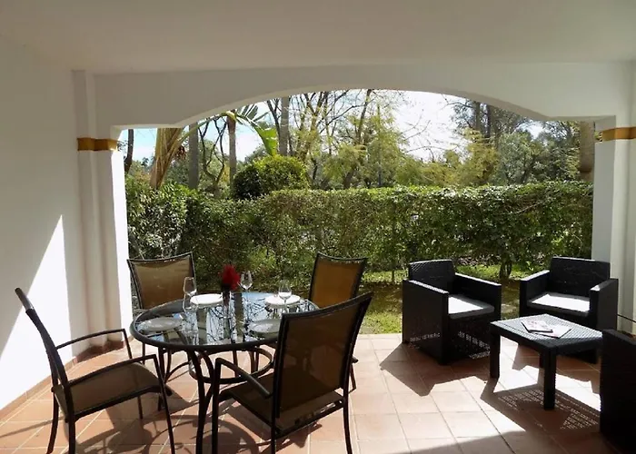 Family Friendly Ground Floor 2 Bedroom Dama De Noche Rdr200 דירה *