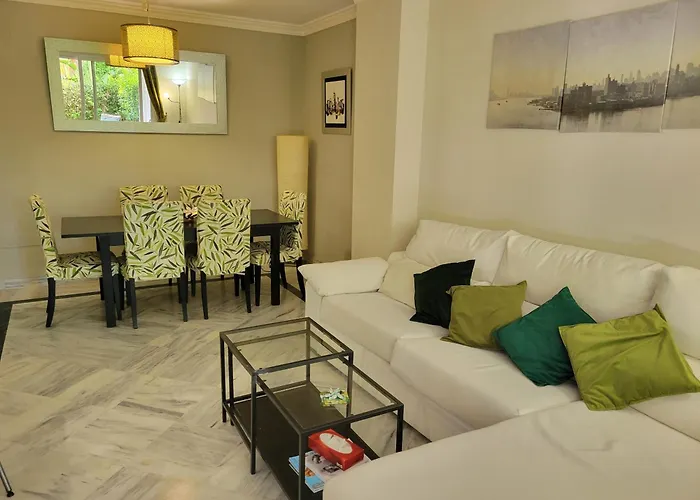 Family Friendly Ground Floor 2 Bedroom Dama De Noche Rdr200