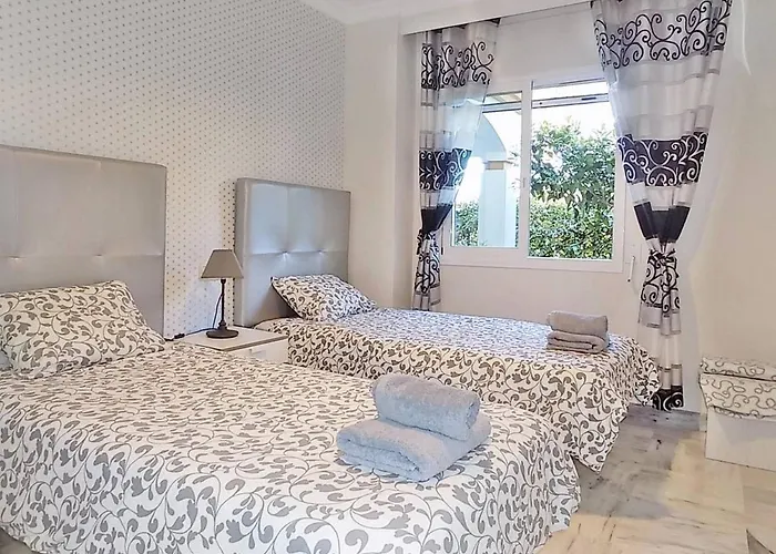 Family Friendly Ground Floor 2 Bedroom Dama De Noche Rdr200 Apartment Marbella